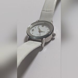 Diamond Genuine Leather Quartz Analog Women's Watch New Battery